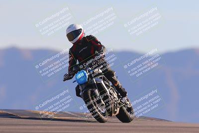 media/Nov-06-2023-Moto Forza (Mon) [[ce023d0744]]/4-Beginner Group/Session 5 (Turn 9)/